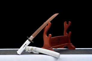 Tanto en bois blanc