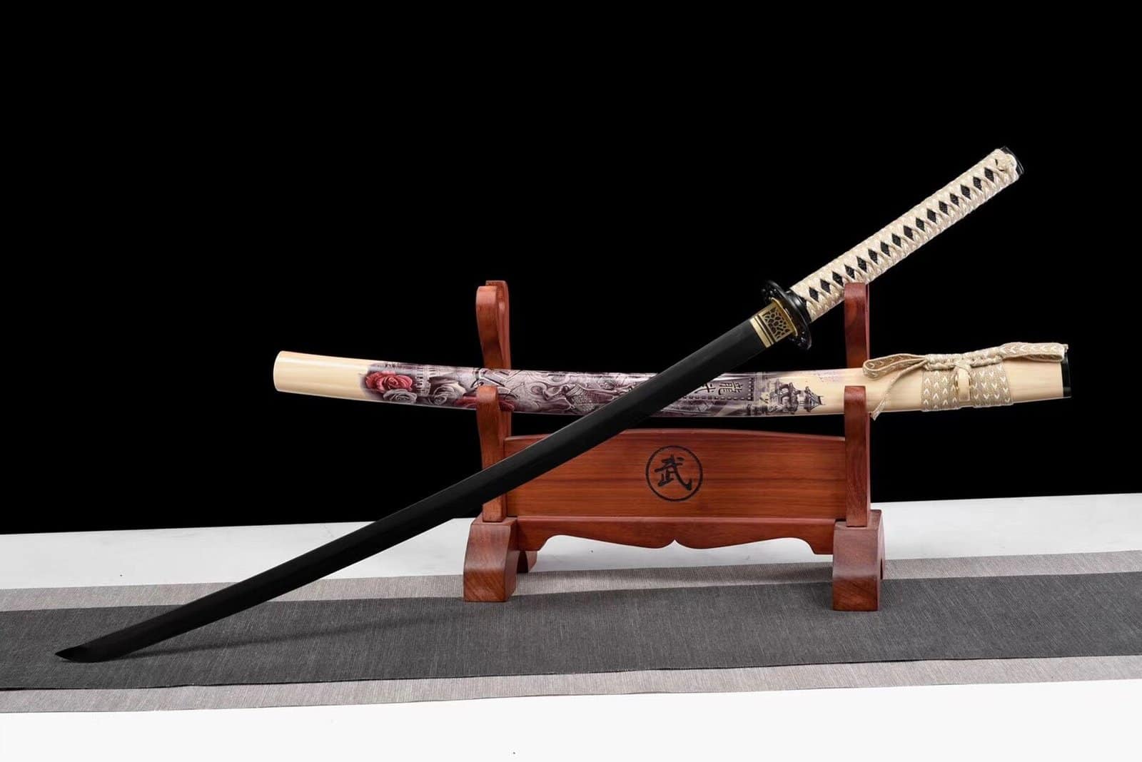 Kuroshiro Samurai Katana 黒白