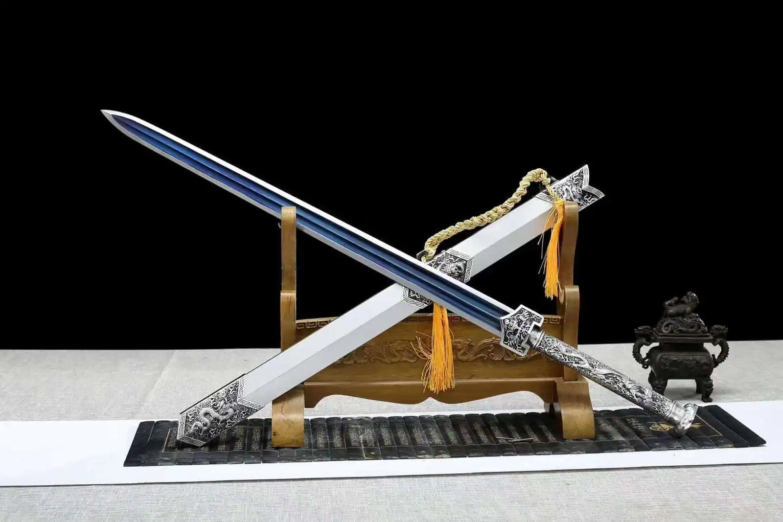 Épée chinoise blanche