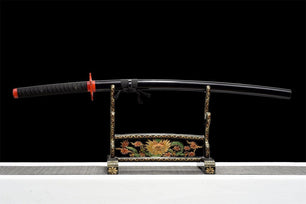 Katana noir de Tomioka