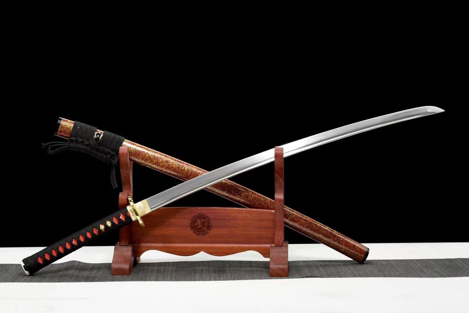 Kinrō Aka Katana 金紅