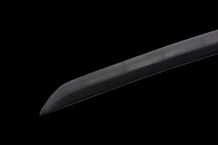 Katana noir de Tomioka